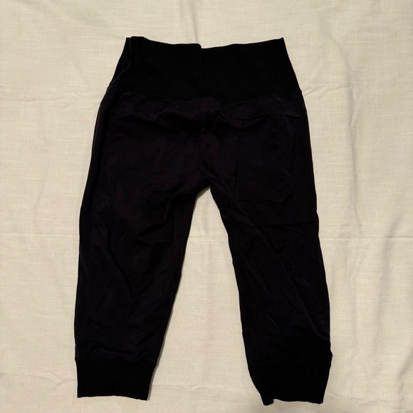 Lululemon Athletica High Waist Crop Harem Pants Black Womens size 12 - Picture 2 of 4